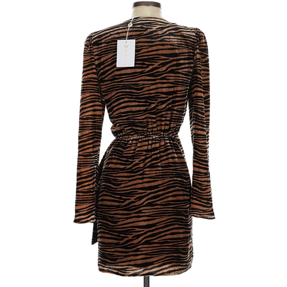 NWT wayf faux wrap v neck plunge mini dress small animal print zebra velvet - Picture 2 of 7
